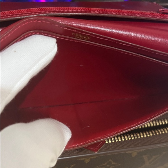 Hermes Cherry Red Wallet with Gold Detail - Picture 8 of 16